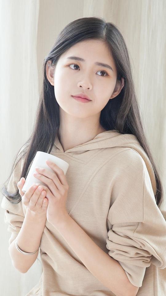 应亦涵 Yihan Ying照片