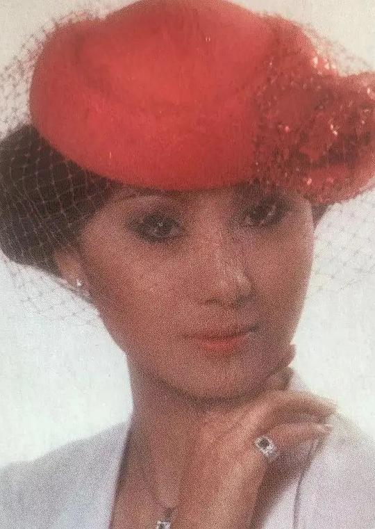 柳影红 Ying-Hung Lau照片