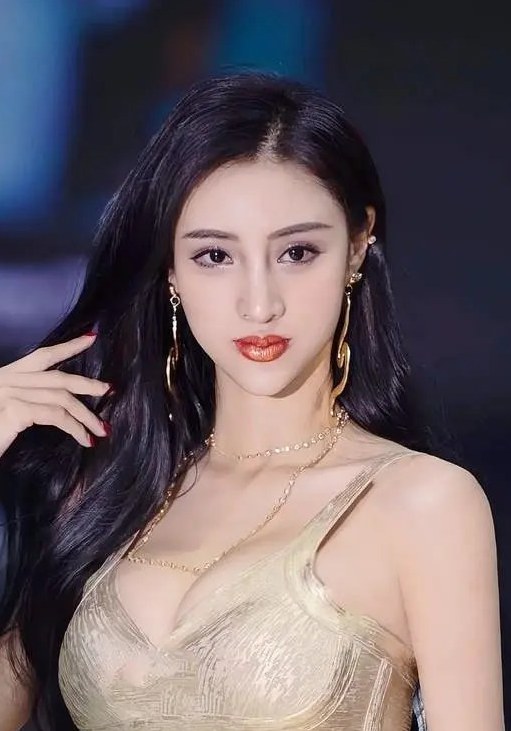 吴春怡 Chunyi Wu照片