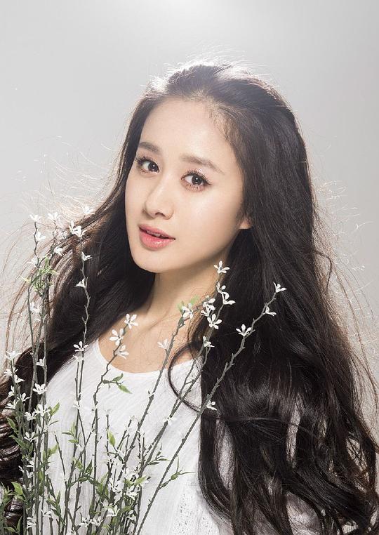 王子伊 Ziyi Wang照片