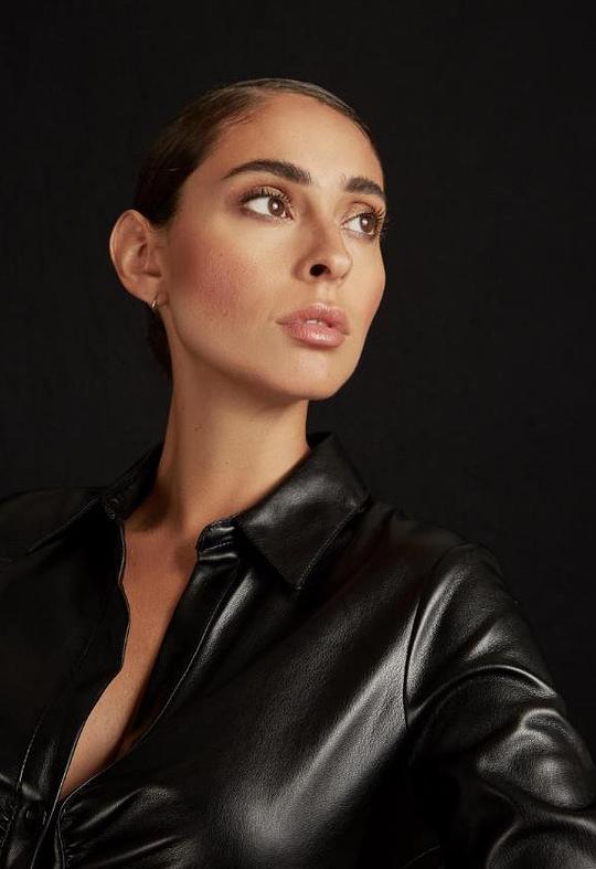 基亚拉·戈麦兹·格莱德·巴克 Kiara Gomez Glad Bak照片