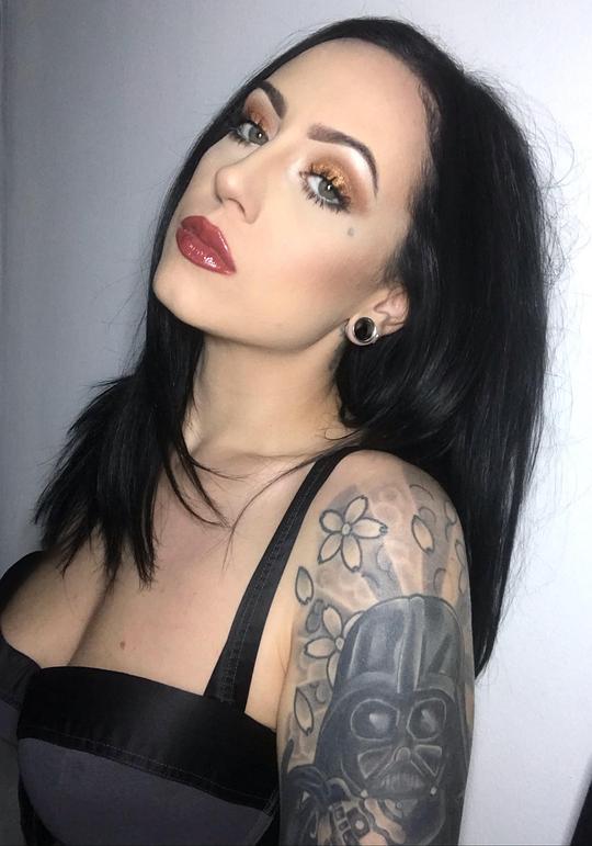 珍妮·米勒 Jenny Miller照片