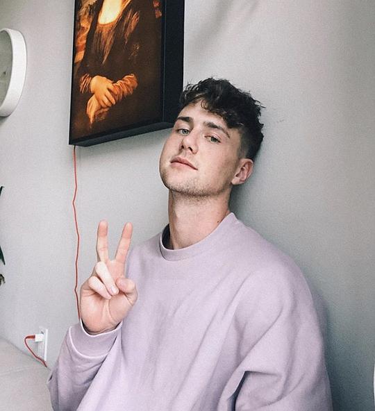 哈利·乔西 Harry Jowsey照片