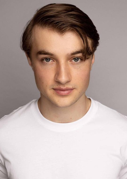 弗林·巴纳德 Flynn Barnard照片