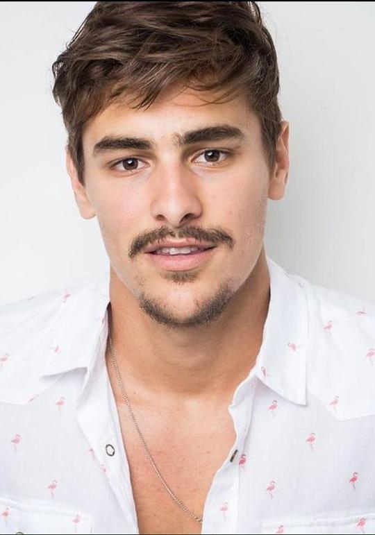 布鲁诺·蒙塔莱昂尼 Bruno Montaleone照片