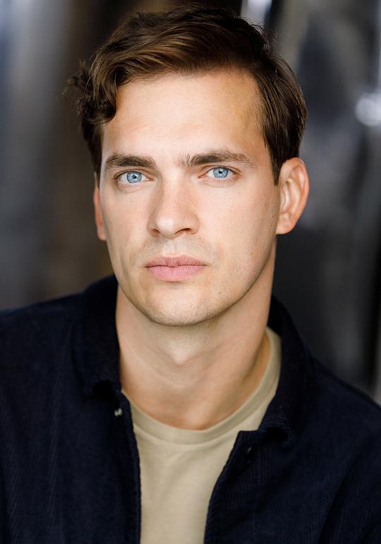 卢克·费瑟斯顿 Luke Fetherston照片