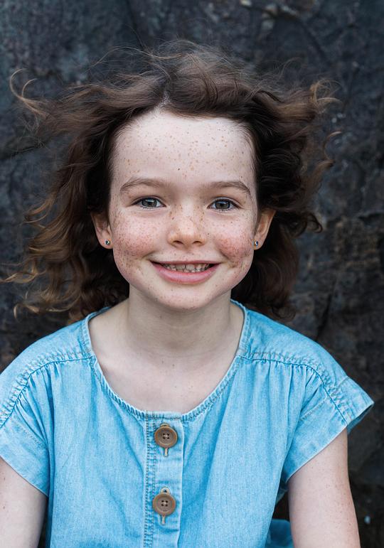 莉莉·拉托瑞 Lily LaTorre照片