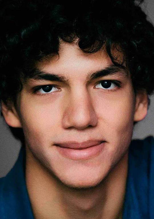 伊萨克·埃尔南德斯 Isaac Hernández照片