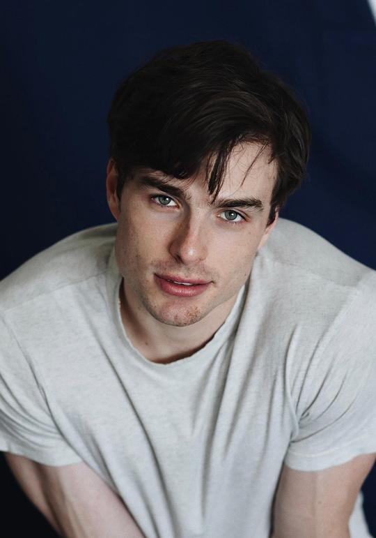 迈克尔·布拉德韦 Michael Bradway照片