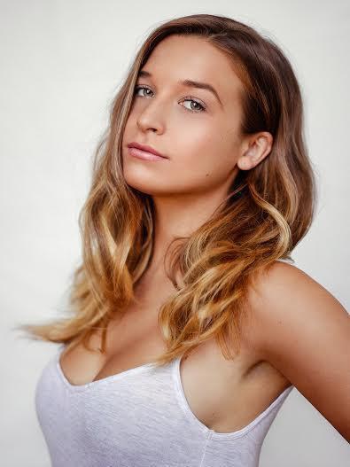 莎拉·莫利斯基 Sarah Moliski照片