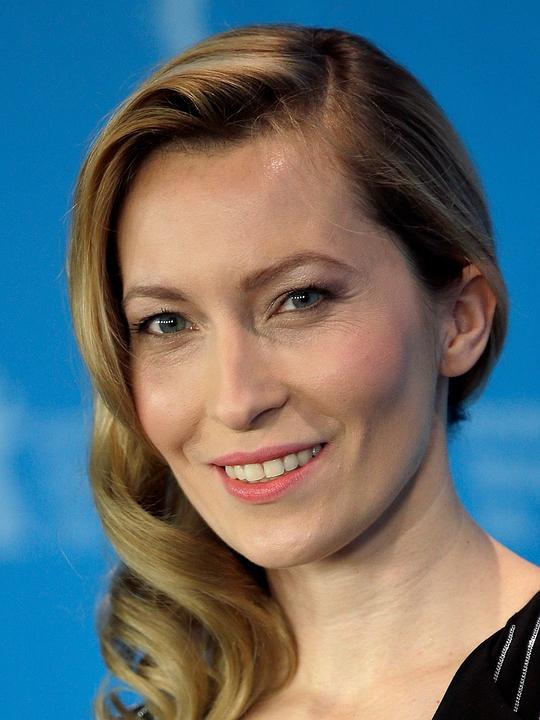 杜尼亚·西乔夫 Dounia Sichov照片