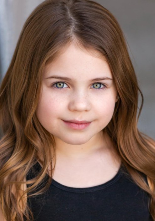 派珀·布劳恩 Pyper Braun照片