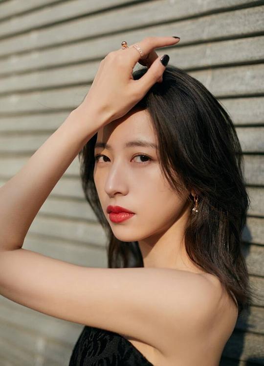 周雨彤 Yutong Zhou照片