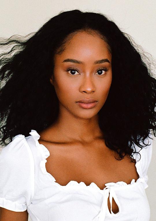 佩皮·索努加 Pepi Sonuga照片