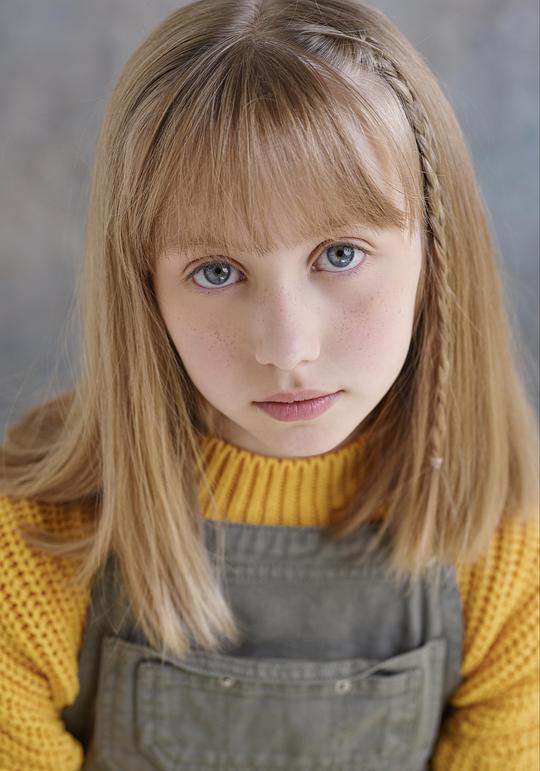 格蕾丝·内特尔 Grace Nettle照片