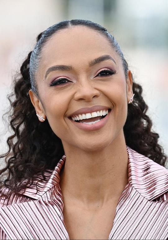 苏珊·沙尔迪 Susan Chardy照片