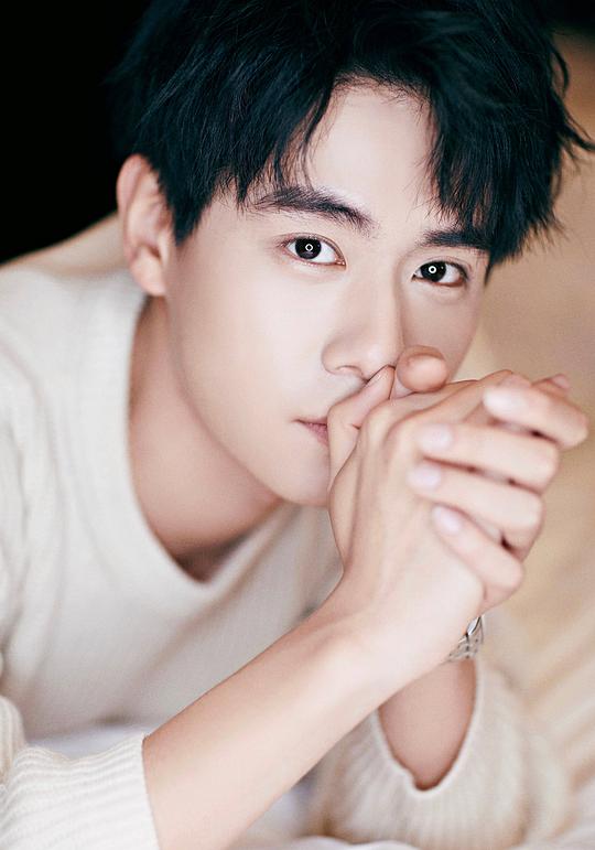 胡一天 Yitian Hu照片