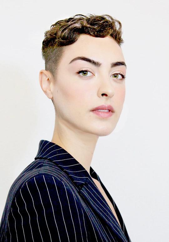 娜塔莉·利康蒂 Natalie Liconti照片