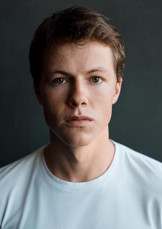 米洛·卡拉汉 Milo Callaghan照片