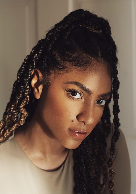 内奥米·考恩 Naomi Cowan照片