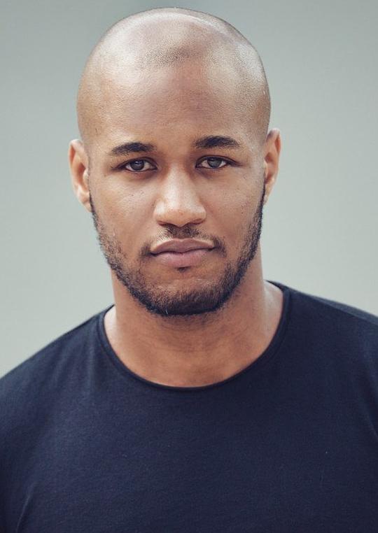 威尔弗里德·卡佩 Wilfried Capet照片