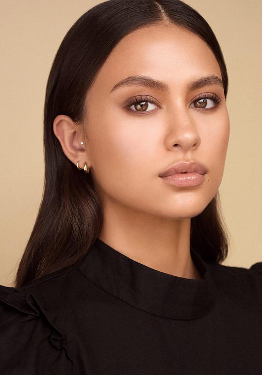 珍妮弗·恩斯 Jennifer Ens照片