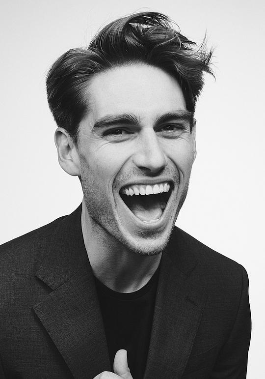 朱利安·海格 Julian Haig照片