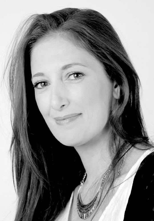 莱拉·阿巴斯 Laila Abbas照片