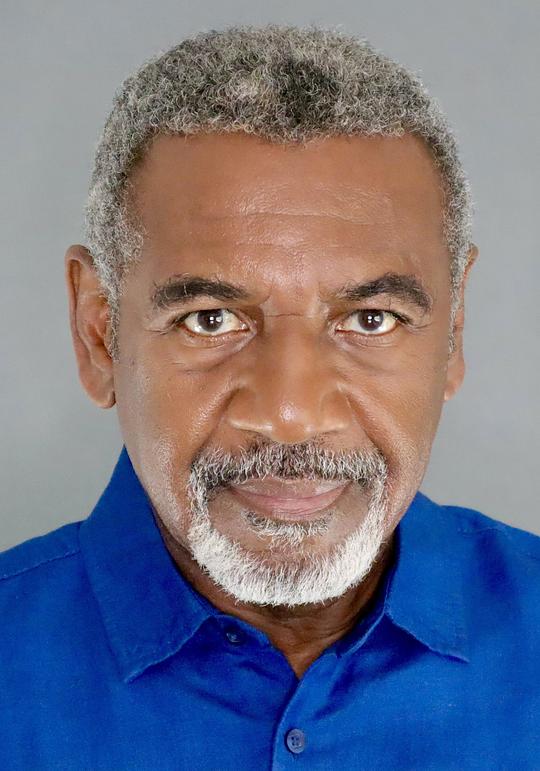 罗伯·巴尼斯 Rob Barnes照片