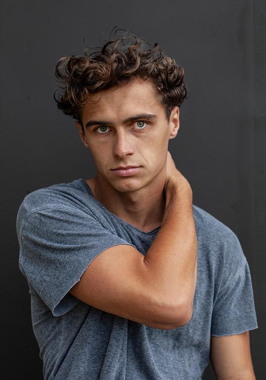 塔隆·霍珀 Talon Hopper照片