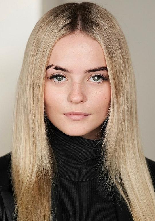 米莉·吉布森 Millie Gibson照片