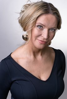 米佳·奥克萨宁 Mirja Oksanen照片