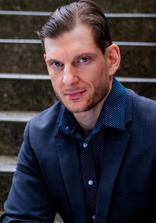 迈克·J·米尔斯 Mike J Mills照片