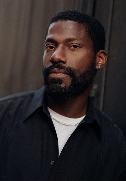 埃尔旺·克波阿·法莱 Erwan Kepoa Falé照片