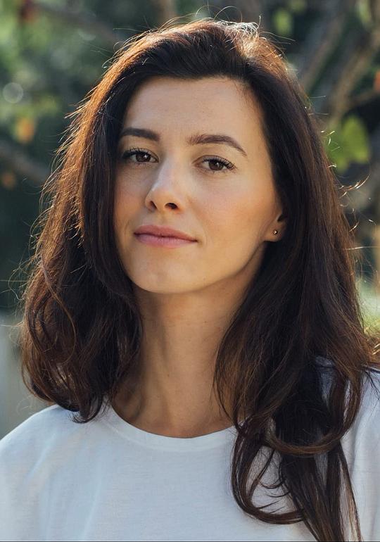 Justyna Karlowska照片