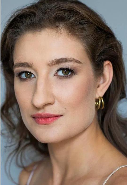 安娜·梅索伊 Anna Mészöly照片