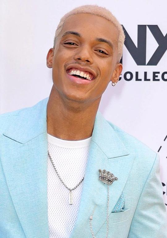 贾巴里·班克斯 Jabari Banks照片