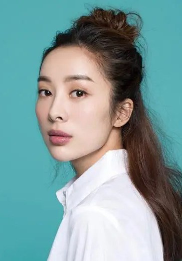 童苡萱 Yixuan Tong照片