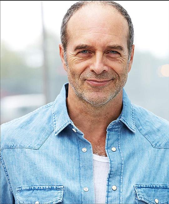 让·布拉萨尔 Jean Brassard照片