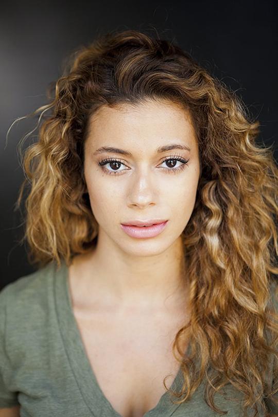 安吉利·赞巴拉娜 Angelic Zambrana照片