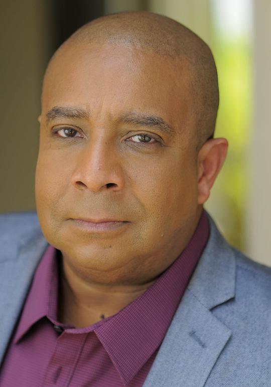 格雷格·克拉克森 Greg Clarkson照片