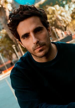 加斯顿·弗里斯 Gastón Frías照片