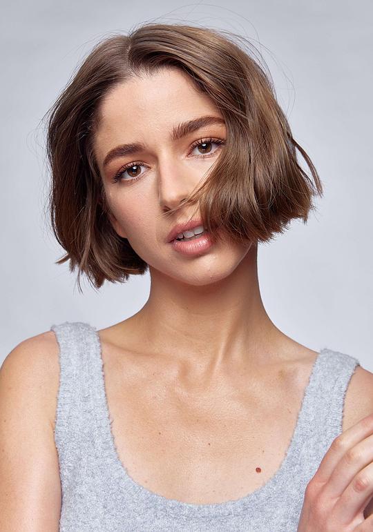 玛丽安娜·迪·吉拉莫 Mariana Di Girolamo照片