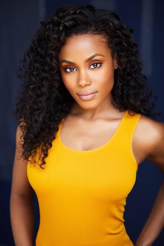 香农·桑顿 Shannon Thornton照片