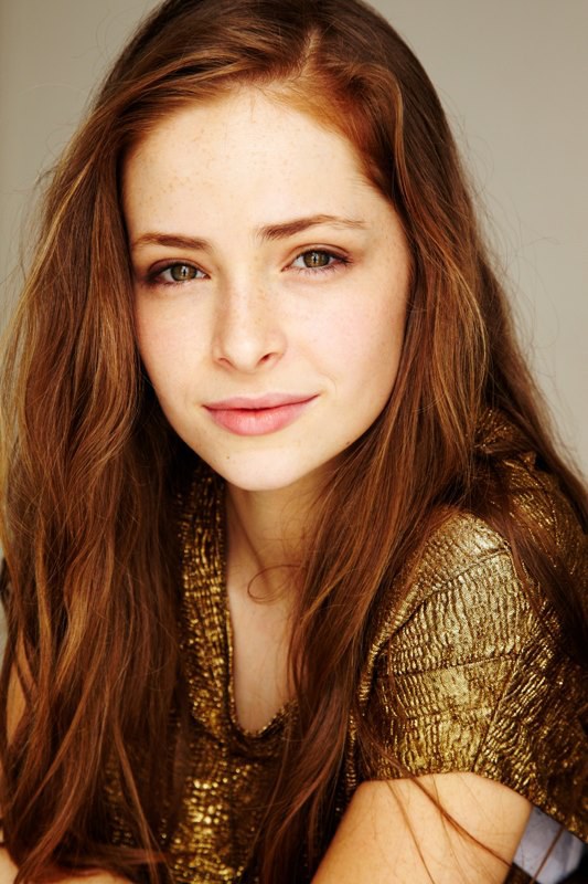 阿什莉·卡明斯 Ashleigh Cummings照片