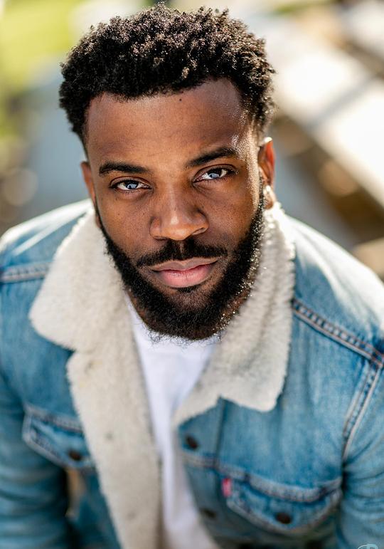 泰伦斯·J·史密斯 Terrence J. Smith照片