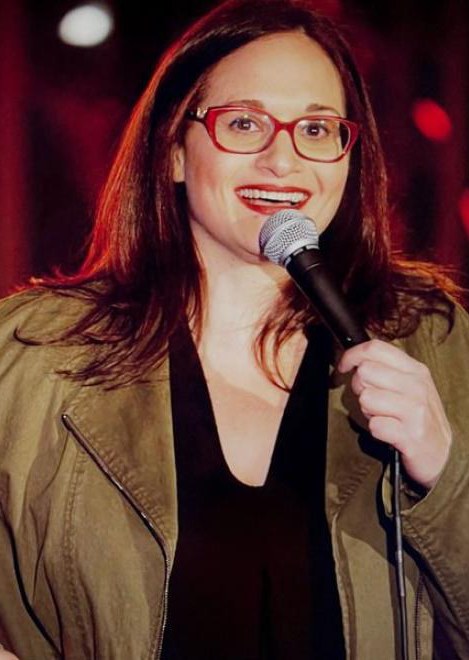 艾德丽安·伊帕鲁奇 Adrienne Iapalucci照片