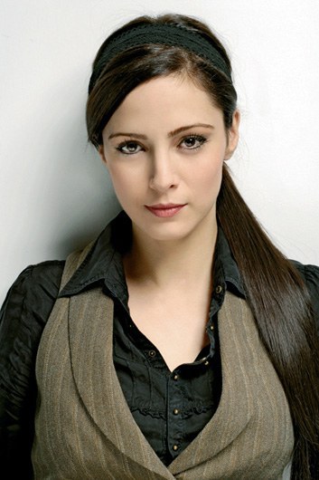 梅娜.图戈伊 Mine Tugay照片