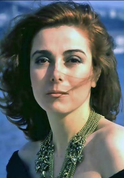 祖哈拉.尤里扎 Zuhal Olcay照片