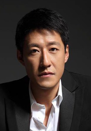 于震 Zhen Yu照片